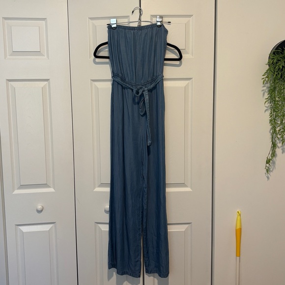 F21 Wide Leg Chambray Strapless Jumpsuit - Picture 3 of 5